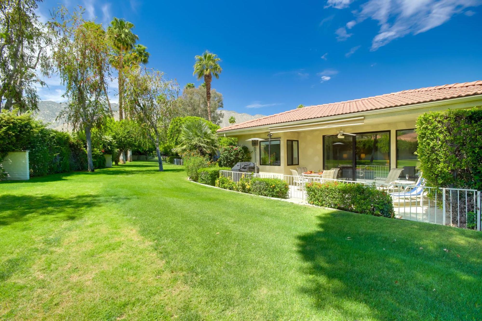 Sunny Palm Springs Haven Fenced Patio, 6 Pools! Apartment Exterior foto